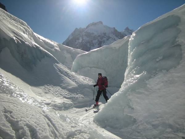 Descente de la Vallée Blanche à skis avec un guide