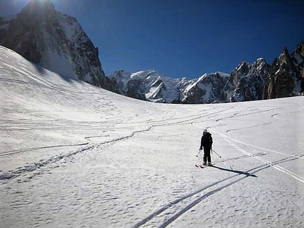 ski randonnée dans le haut de la vallée blanche chamonix