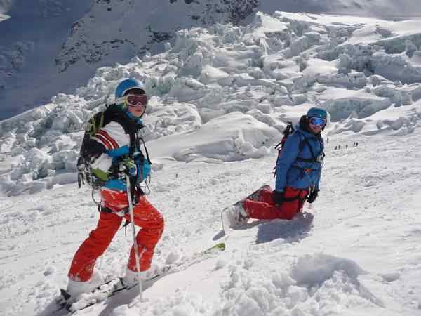 Descente de la Vallée Blanche à skis avec un guide