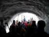 Tunnel de glace pour sortir de l'Aiguille du Midi